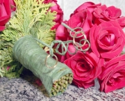 aliancas-de-casamento-com-rosas-4