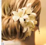foto-arranjos-florais-para-cabelo-da-noiva-07