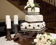 foto-bolo-de-bolinhas-para-casamento-08