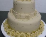 foto-bolo-de-bolinhas-para-casamento-12