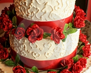 foto-bolo-de-casamento-branco-e-vermelho-04
