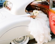 16536-Bride-In-Vintage-Car