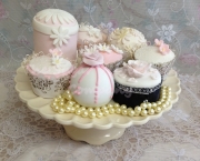 Bauble-Cakes-Miniatures-Copy