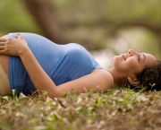 pregnant-happy-grass-lg