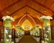 igreja-decorada-com-velas-11