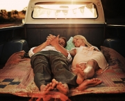 couple-having-fun-in-the-back-of-a-truck