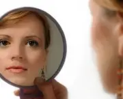 woman-looking-in-mirror