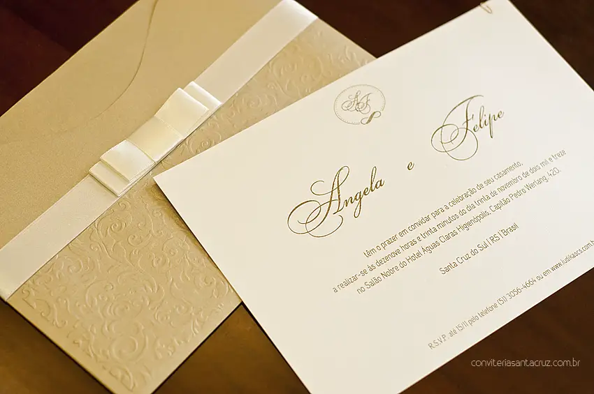 Featured image of post Dourado Convite De Casamento Simples O convite de casamento simples e criativo pode ser t o interessante quanto qualquer outro
