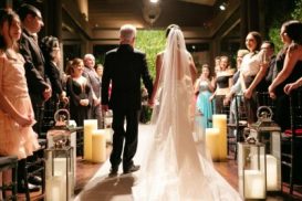 Noiva Entrando Com o Pai no Casamento